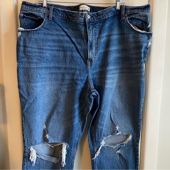 ABERCROMBIE & Fitch Curve Love '90s Ultra High Rise Straight Jeans Plus 37R/ 24 - Picture 3 of 13